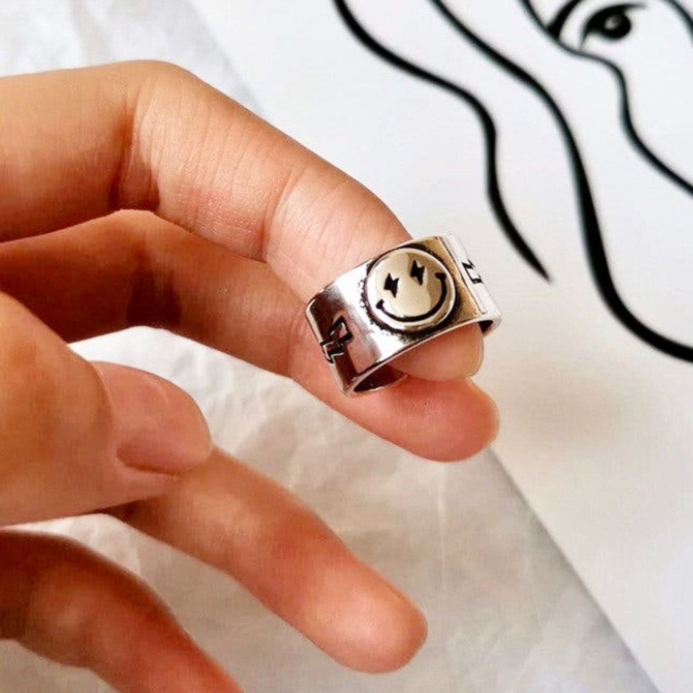 Vintage Smile-y Face Ring